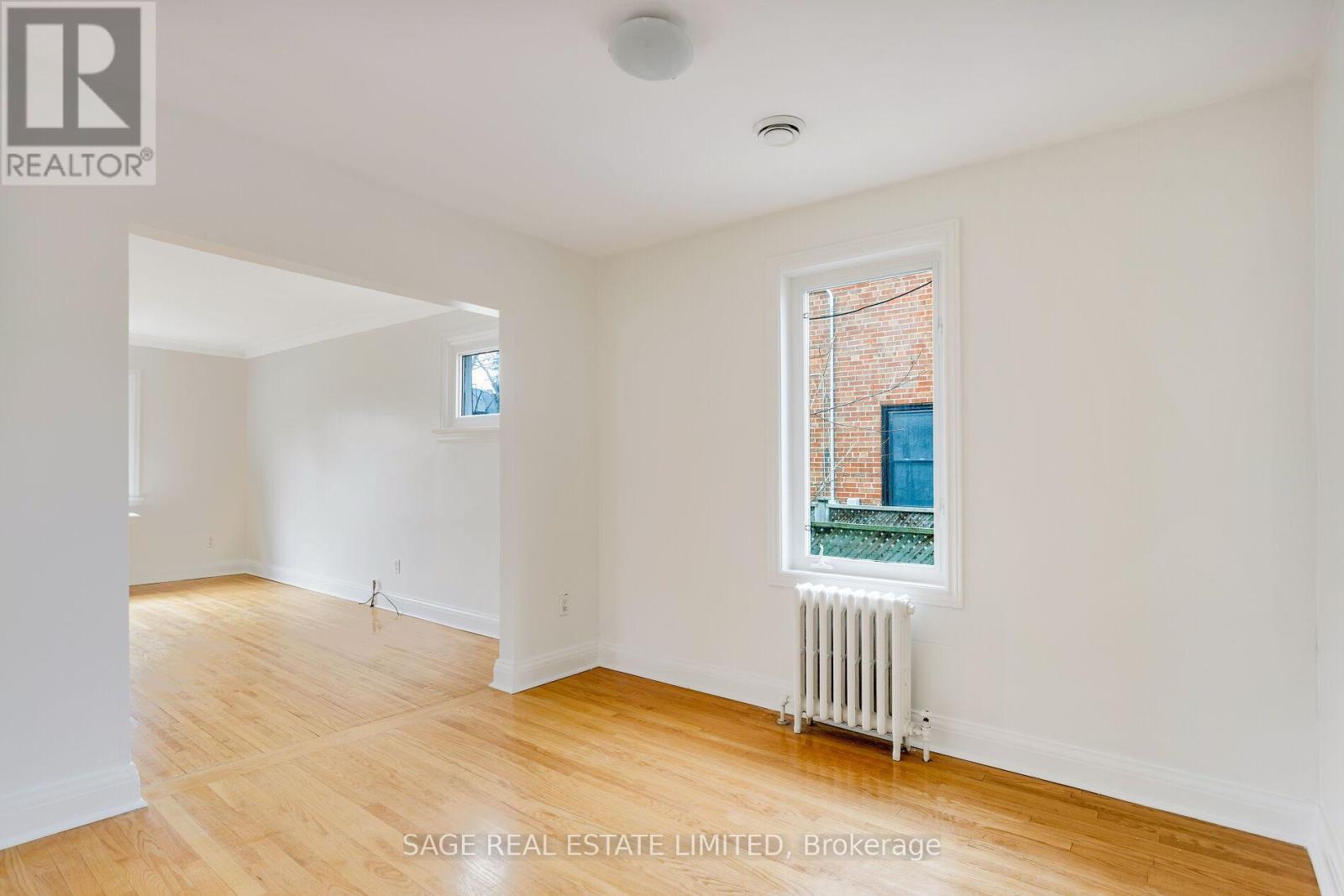 Main - 71 Royalavon Crescent, Toronto, Ontario  M9A 2E7 - Photo 13 - W12904274