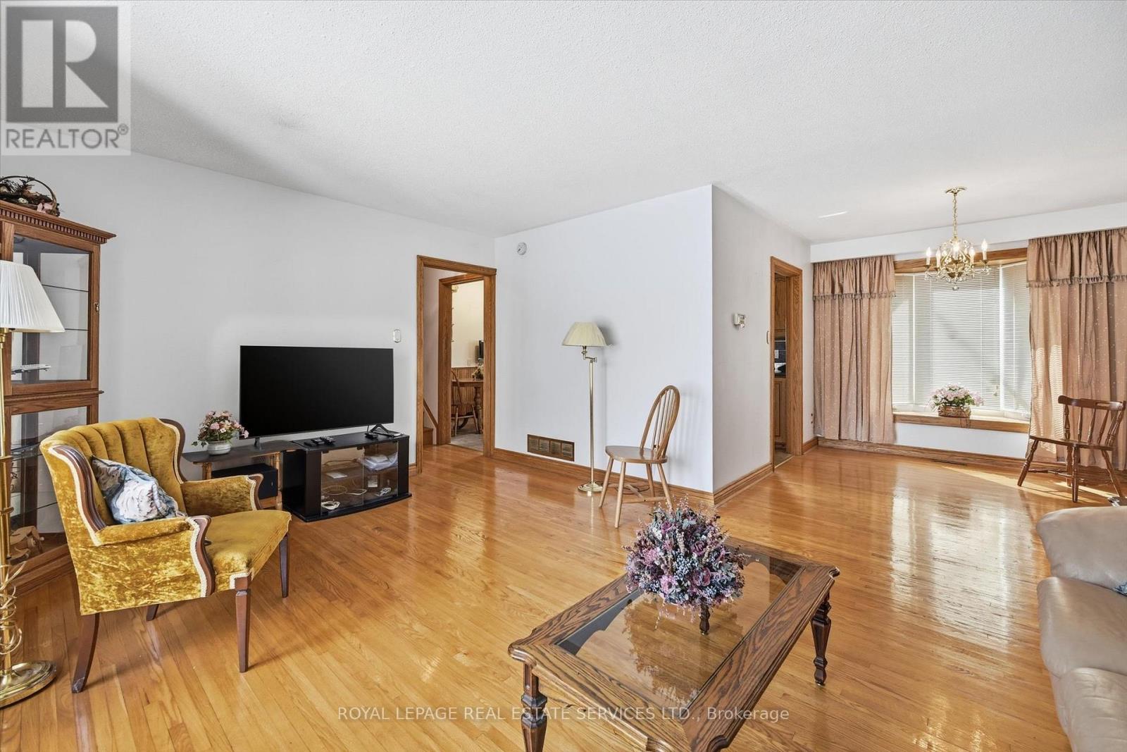 224 Sunray Road, Oakville, Ontario  L6L 3R6 - Photo 17 - W12904346