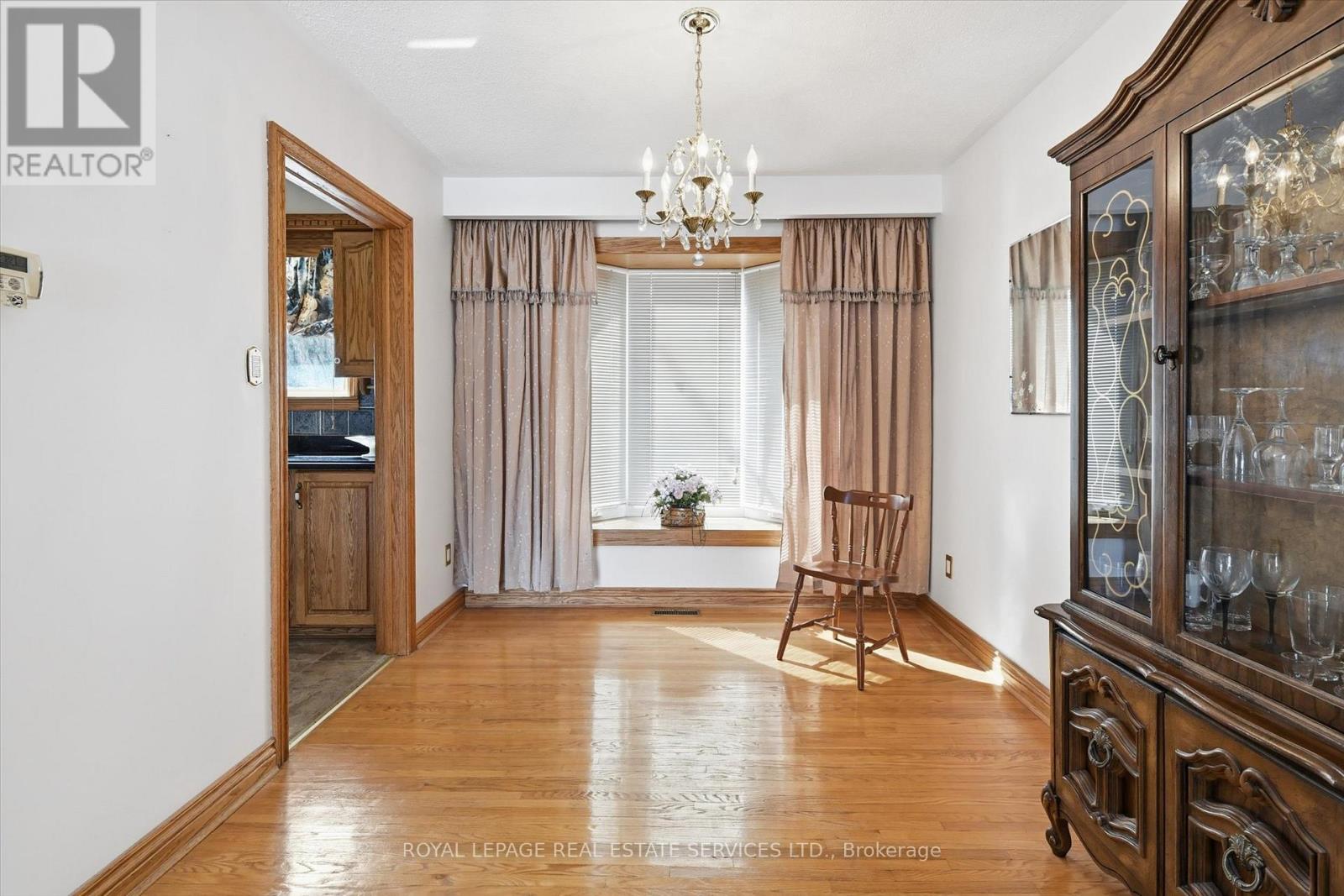 224 Sunray Road, Oakville, Ontario  L6L 3R6 - Photo 19 - W12904346