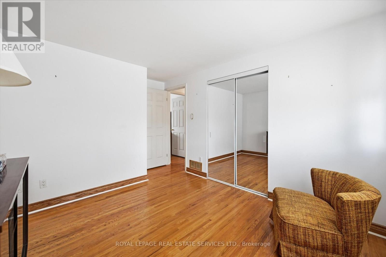 224 Sunray Road, Oakville, Ontario  L6L 3R6 - Photo 37 - W12904346