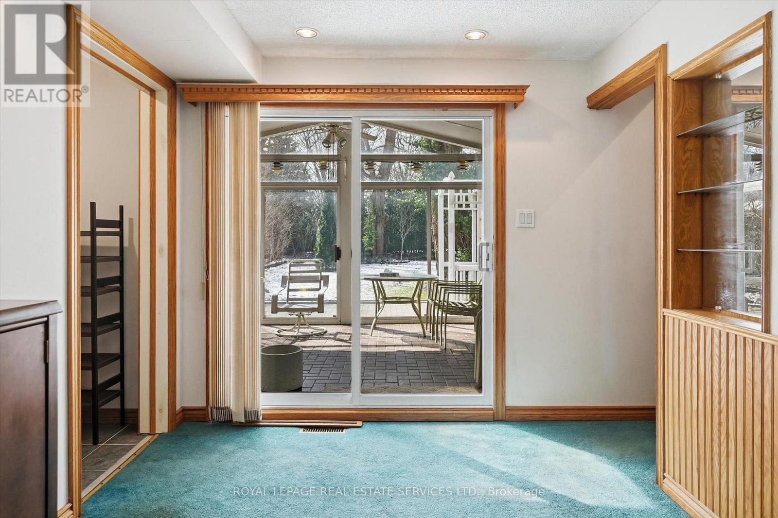 224 Sunray Road, Oakville, Ontario  L6L 3R6 - Photo 7 - W12904346