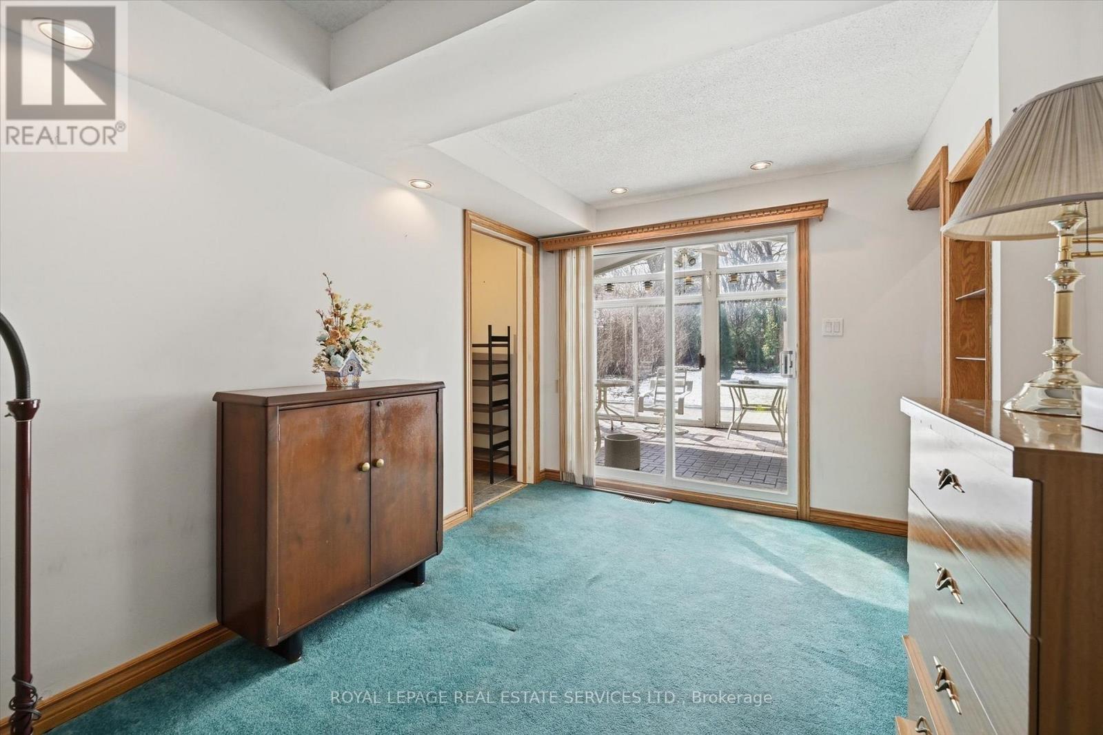 224 Sunray Road, Oakville, Ontario  L6L 3R6 - Photo 8 - W12904346