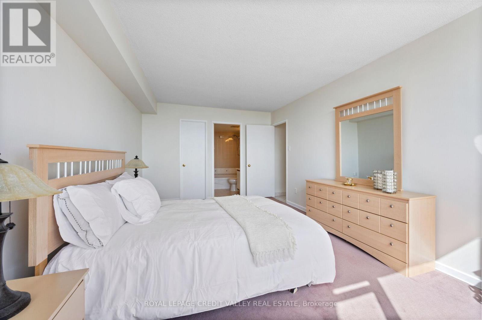 26 Hanover Road, Brampton, Ontario  L6S 4T2 - Photo 42 - W12904390