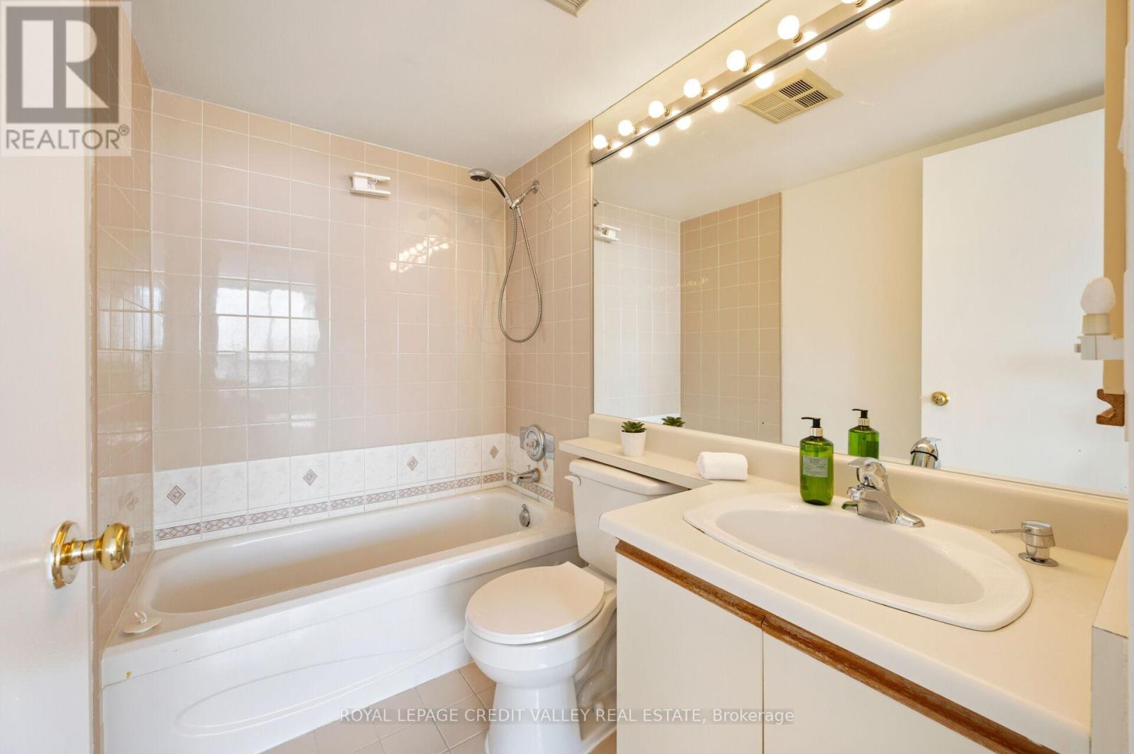 26 Hanover Road, Brampton, Ontario  L6S 4T2 - Photo 44 - W12904390