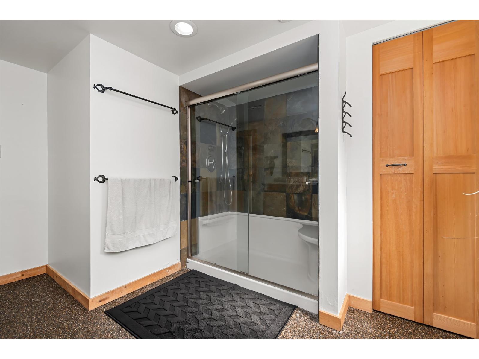 18058 57a Avenue, Surrey, British Columbia  V3S 1J6 - Photo 23 - R3101512