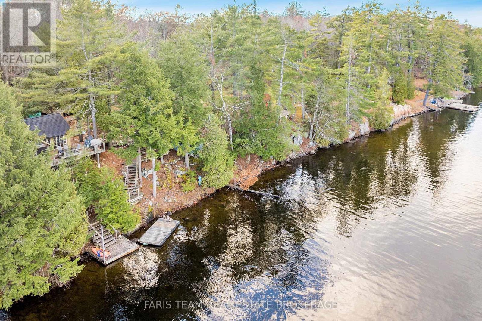 29 Island 26 Lm, Gravenhurst, Ontario  P1P 1R2 - Photo 3 - X12904194