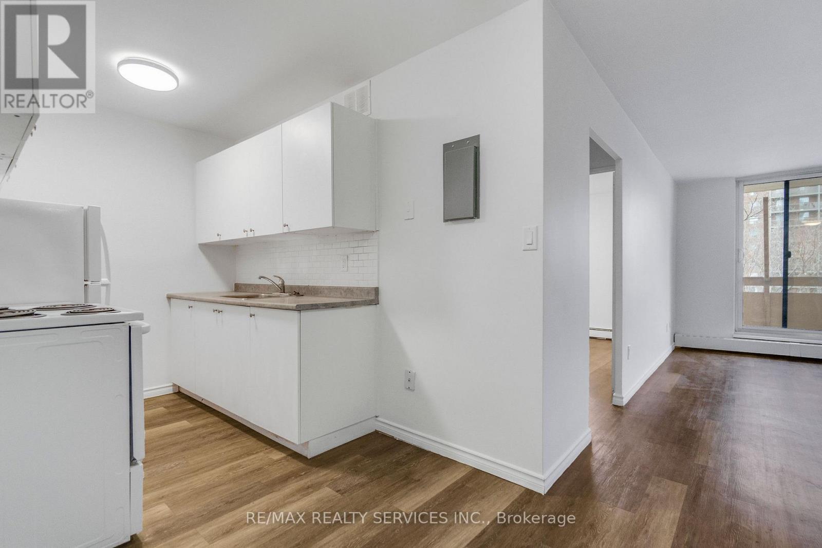 709 - 223 Jackson Street W, Hamilton, Ontario  L8P 4R4 - Photo 8 - X12904262