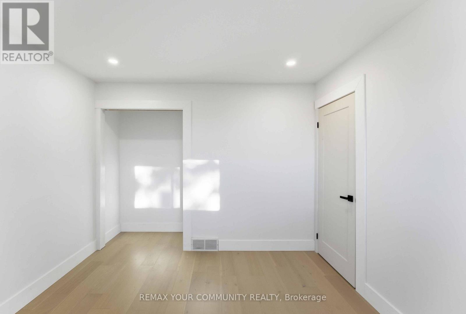 4363 Meadowvale Drive, Niagara Falls, Ontario  L2E 5W8 - Photo 15 - X12904266