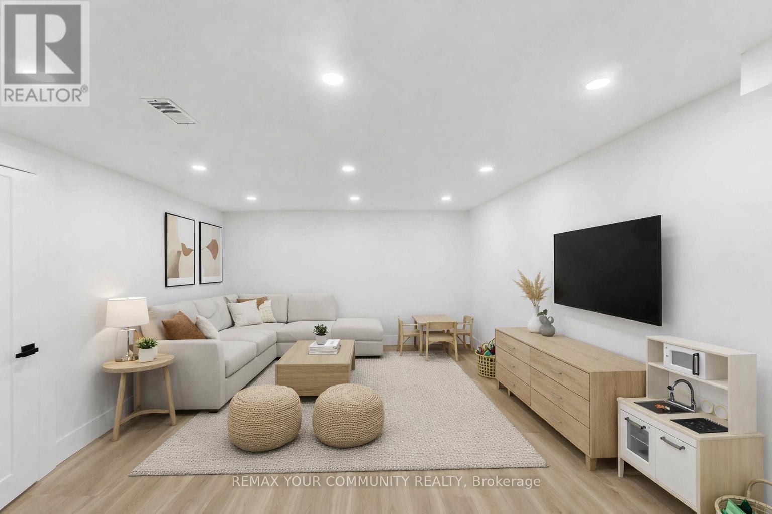 4363 Meadowvale Drive, Niagara Falls, Ontario  L2E 5W8 - Photo 22 - X12904266