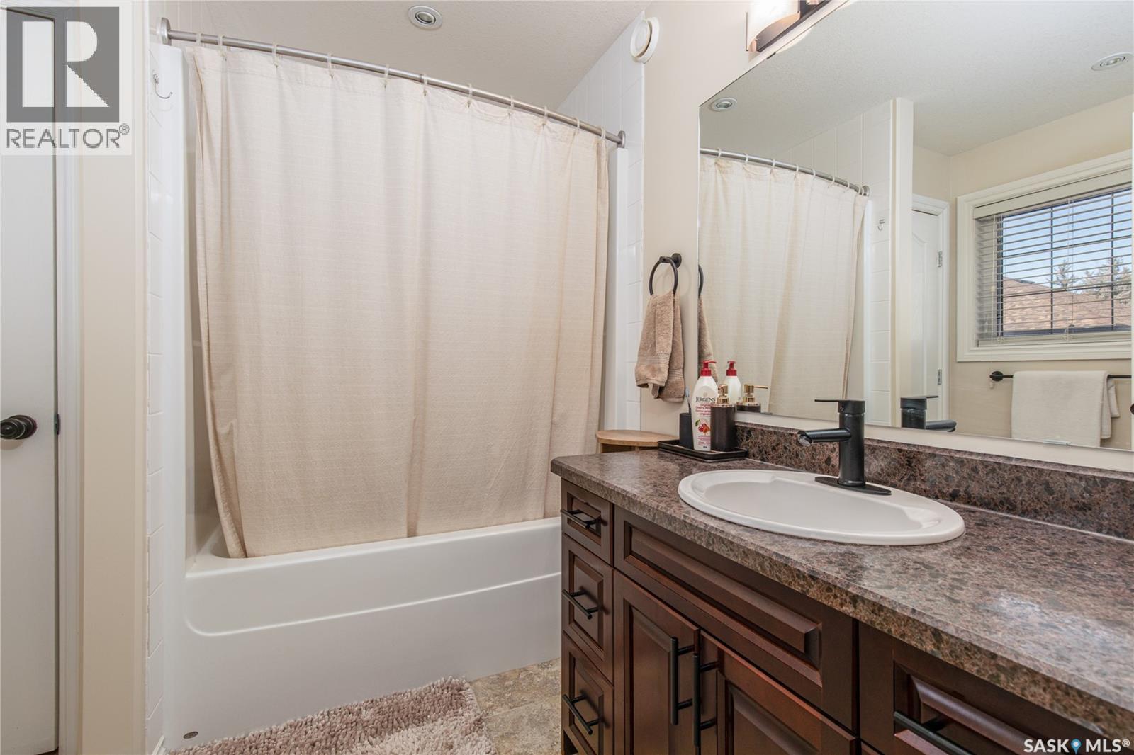 C4 33 Wood Lily Drive, Moose Jaw, Saskatchewan  S6J 1B4 - Photo 37 - SK030954