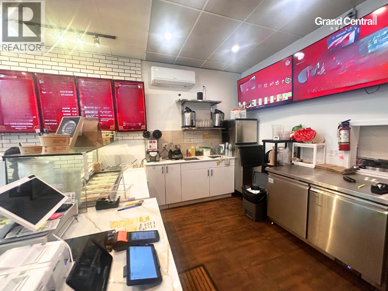 4929 Kingsway, Burnaby, British Columbia  V5H 2E5 - Photo 2 - C8074119