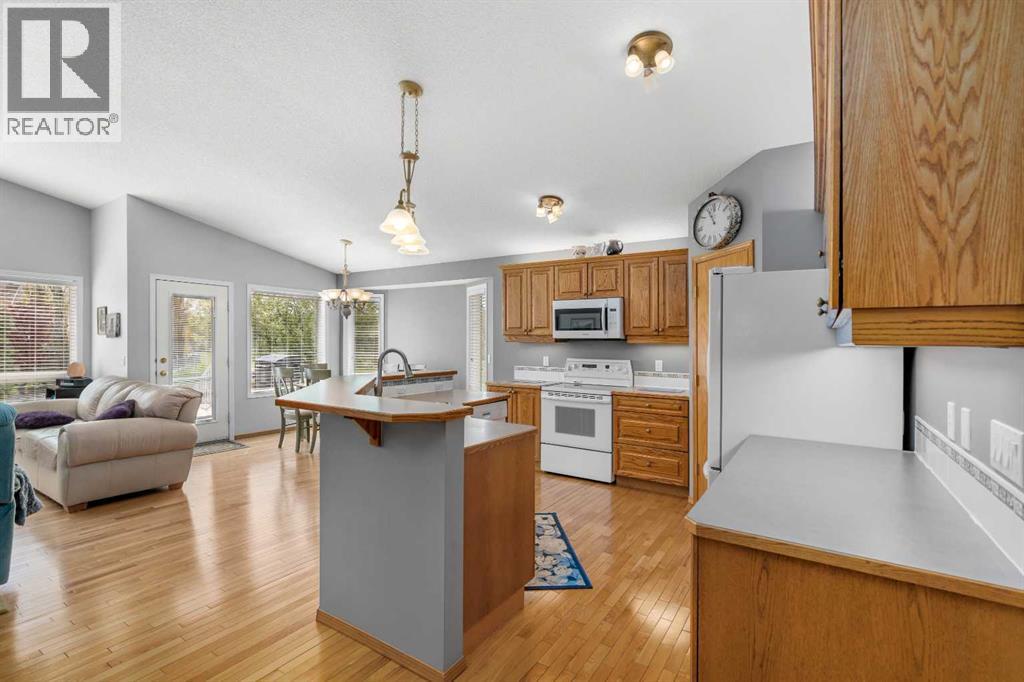 310 Riverside Garden NW, High River, Alberta  T1V 1Y9 - Photo 15 - A2285068