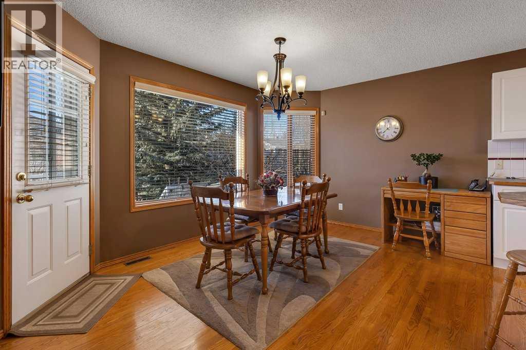 123 Valley Glen Bay NW, Calgary, Alberta  T3B 5P9 - Photo 23 - A2285785