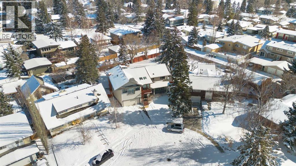 3323 Upton Place NW, Calgary, Alberta  T2N 4G9 - Photo 2 - A2294465