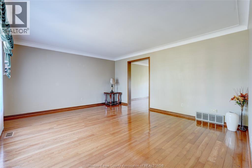 2036 Lesperance Road, Tecumseh, Ontario N8N 2N4 - Photo 14 - 26005843