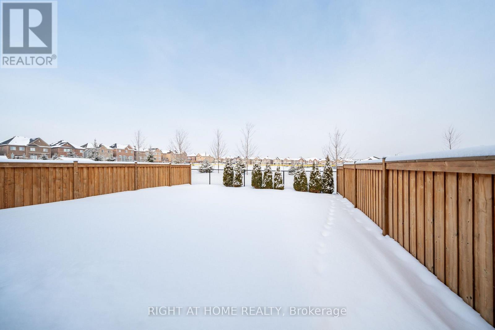 12 Tupling Street, Bradford West Gwillimbury, Ontario  L3Z 0W8 - Photo 4 - N12774272