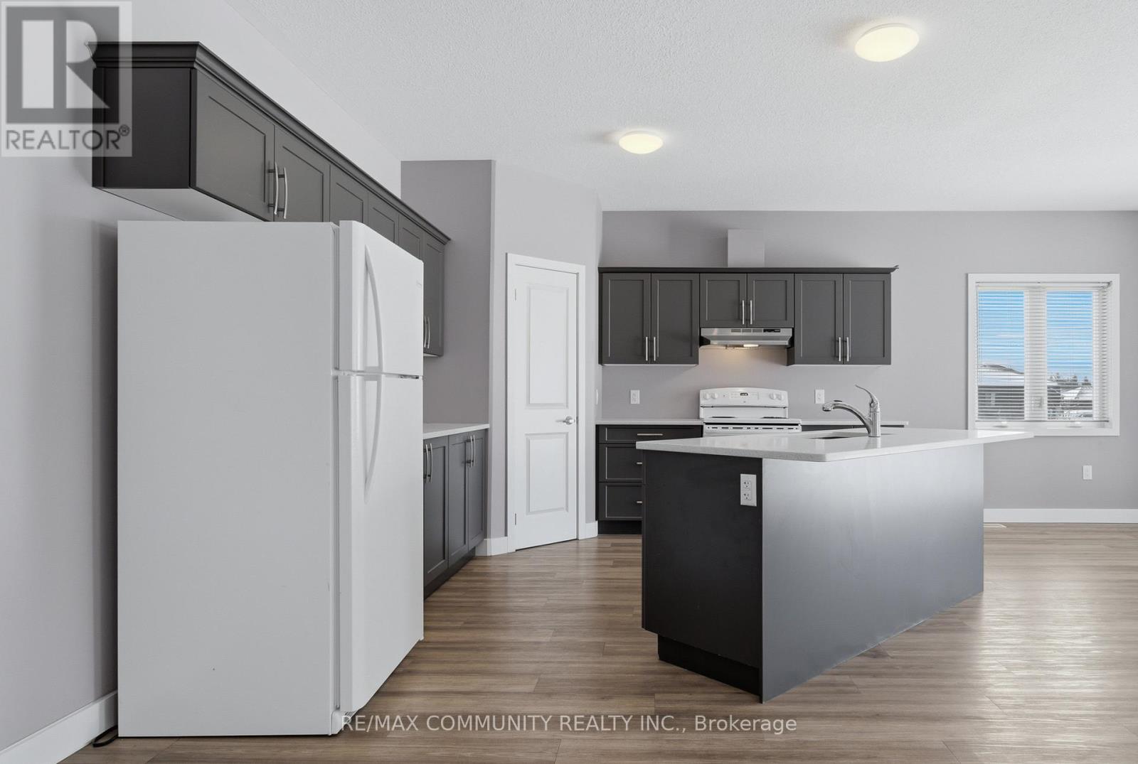 52 Potter Drive, Loyalist, Ontario  K0H 2H0 - Photo 13 - X12858132