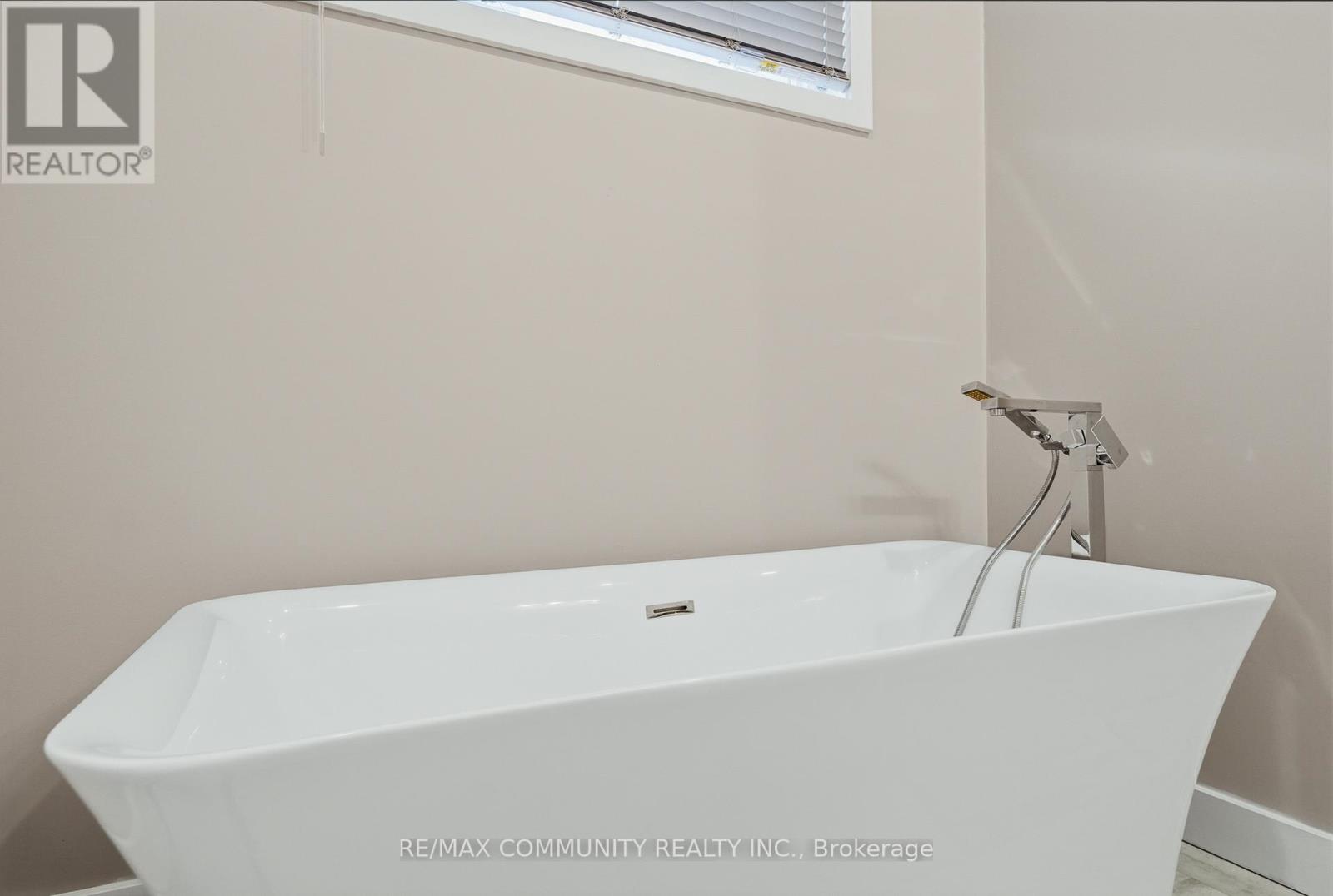 52 Potter Drive, Loyalist, Ontario  K0H 2H0 - Photo 21 - X12858132