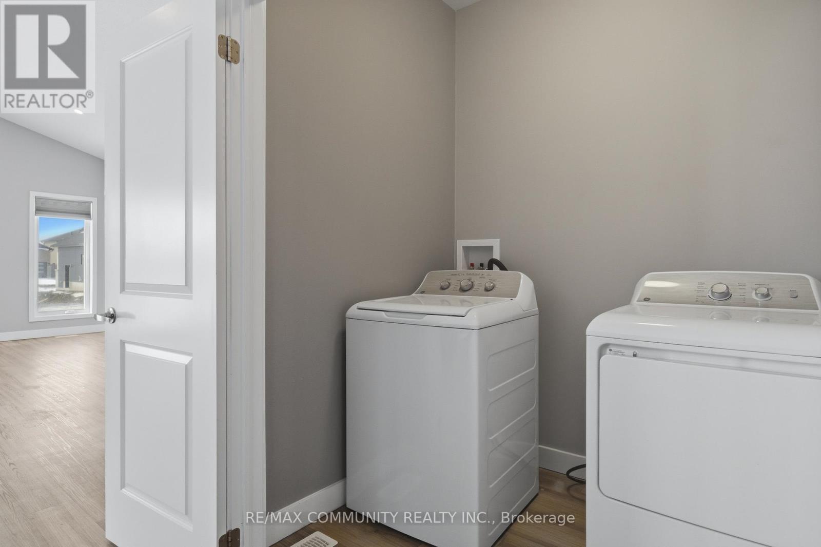 52 Potter Drive, Loyalist, Ontario  K0H 2H0 - Photo 29 - X12858132