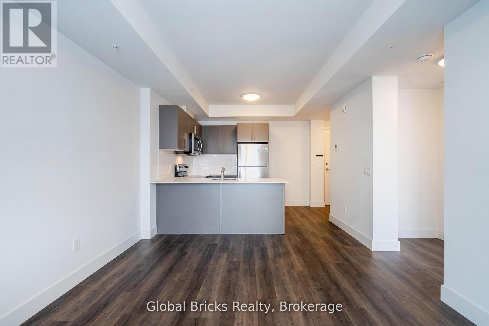 313 - 103 Roger Street, Waterloo, Ontario N2J 0G2 - Photo 14 - X12888132