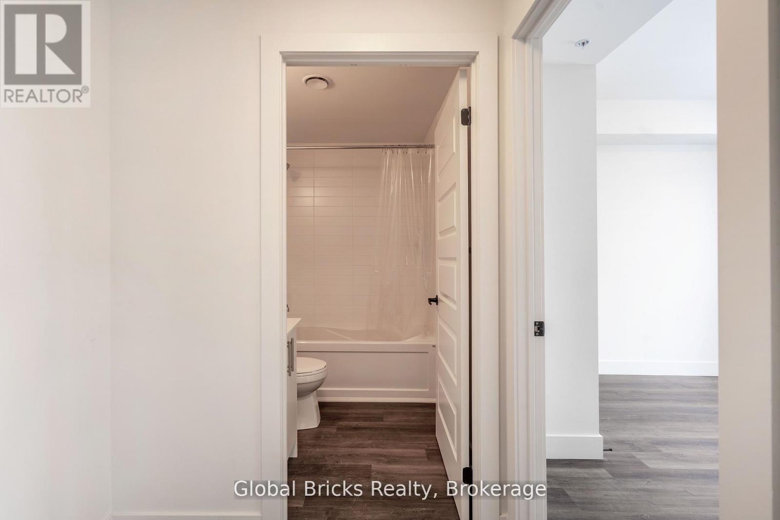 313 - 103 Roger Street, Waterloo, Ontario N2J 0G2 - Photo 18 - X12888132