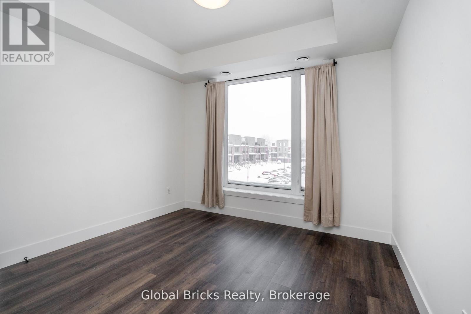 313 - 103 Roger Street, Waterloo, Ontario N2J 0G2 - Photo 22 - X12888132