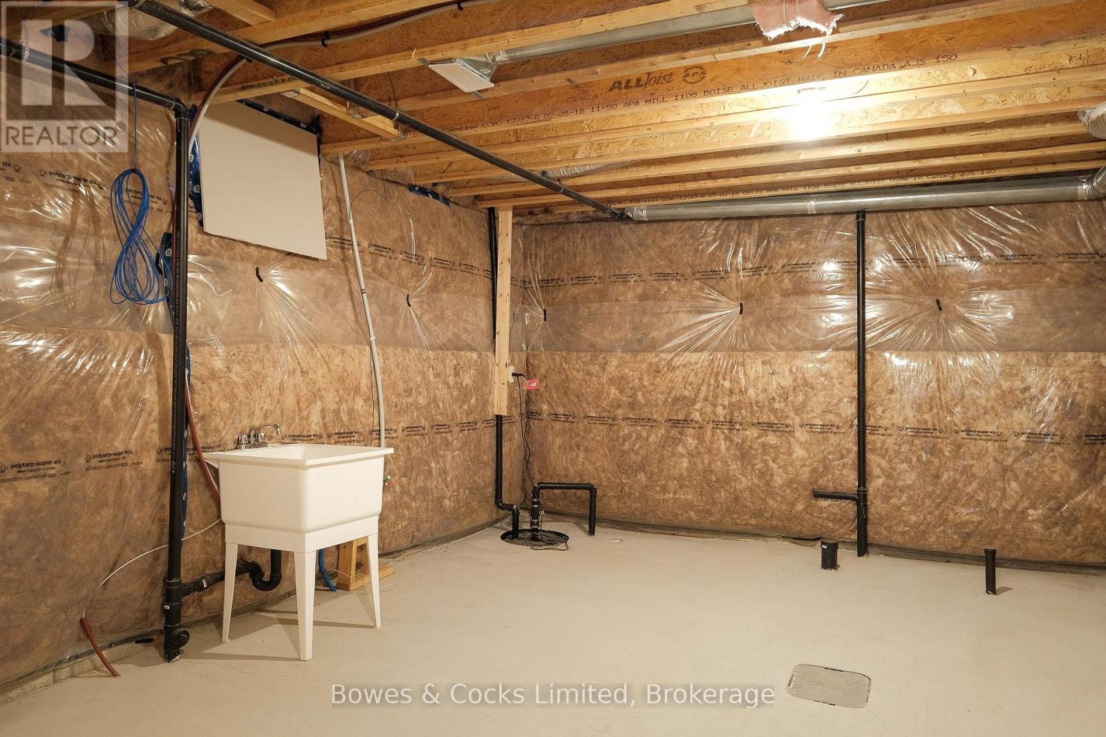 147 Springdale Drive, Kawartha Lakes, Ontario  K9V 0N1 - Photo 22 - X12904484