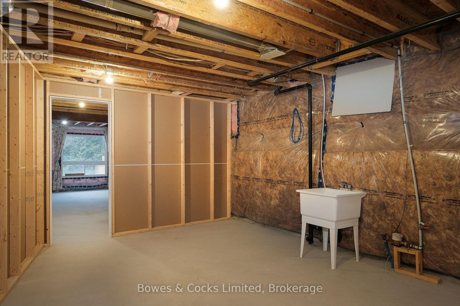 147 Springdale Drive, Kawartha Lakes, Ontario  K9V 0N1 - Photo 23 - X12904484