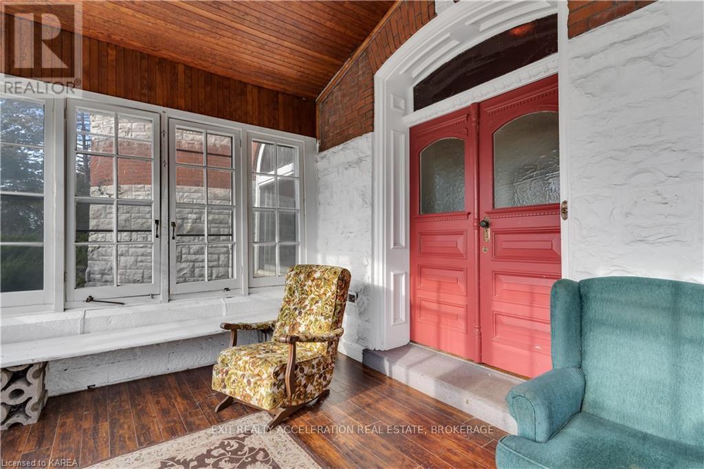 231 Dundas Street W, Greater Napanee, Ontario  K7R 2A9 - Photo 17 - X12904468