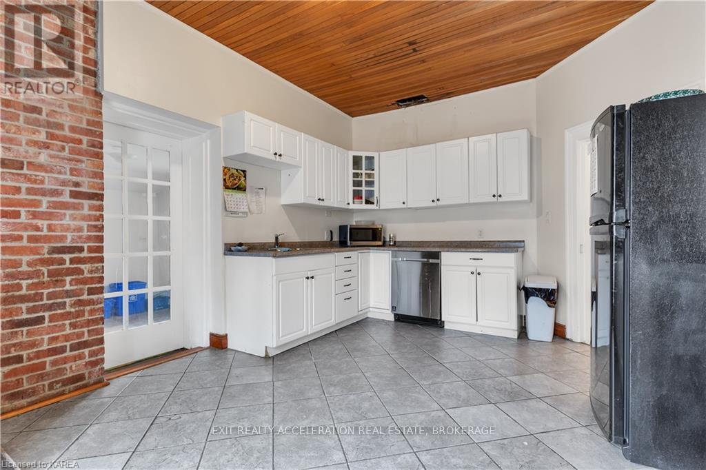 231 Dundas Street W, Greater Napanee, Ontario  K7R 2A9 - Photo 26 - X12904468