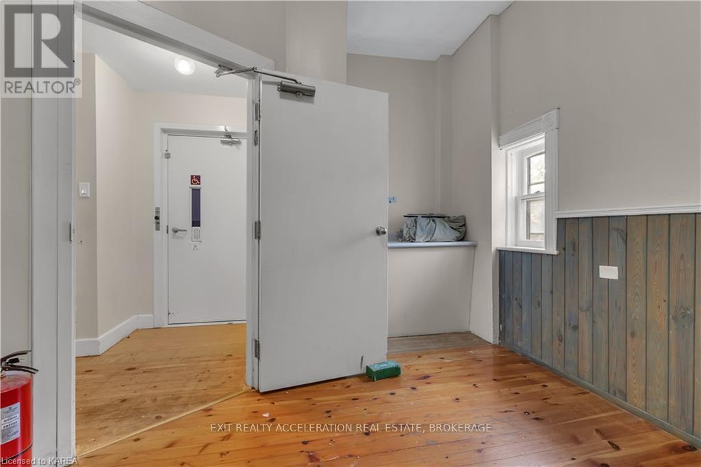 231 Dundas Street W, Greater Napanee, Ontario  K7R 2A9 - Photo 36 - X12904468