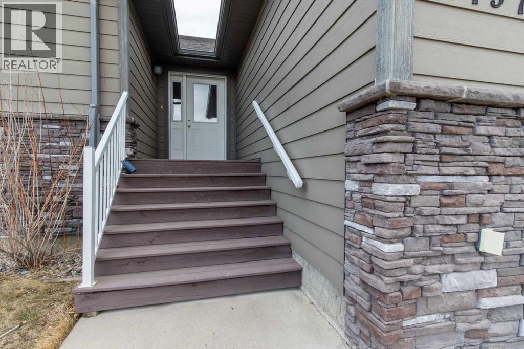 757 27 Street, Fort Macleod, Alberta  T0L 0Z0 - Photo 3 - A2290738