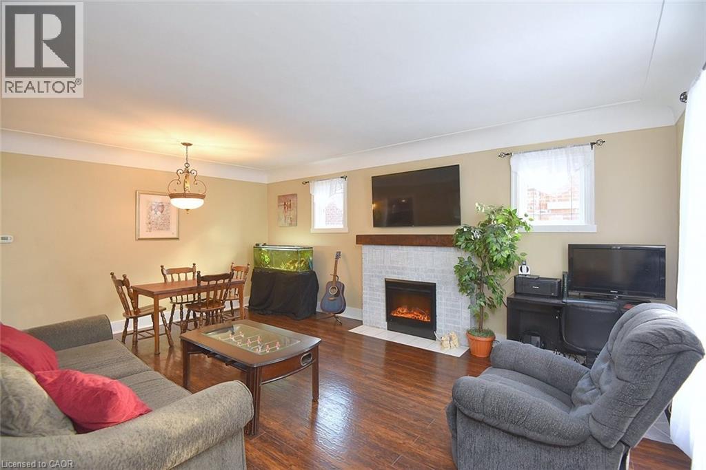 19 East 17th Street, Hamilton, Ontario  L9A 4L9 - Photo 8 - 40802010