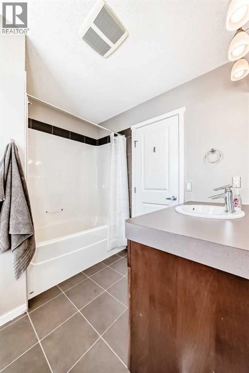 63 Chapalina Square SE, Calgary, Alberta  T2X 0L5 - Photo 25 - A2293389