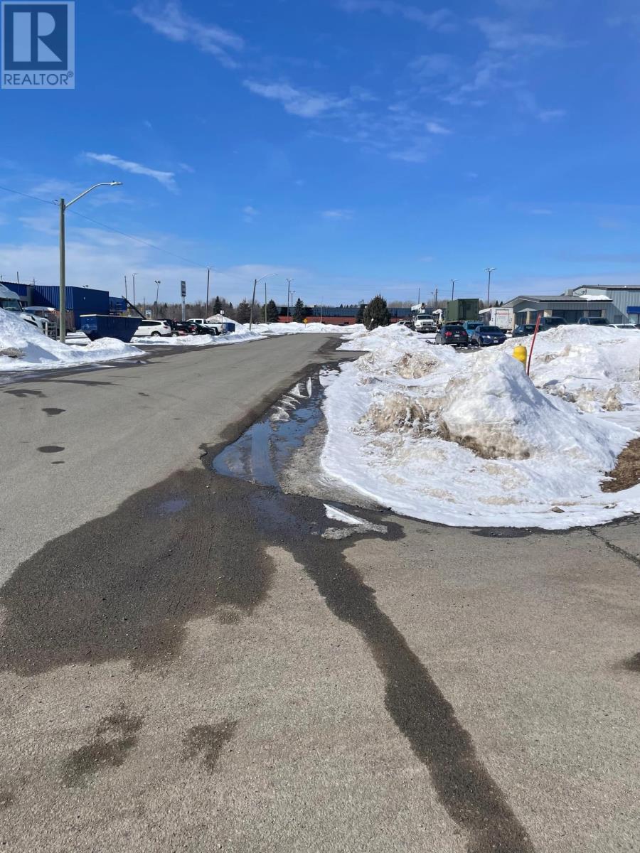 905 A Copper Cres, Thunder Bay, Ontario  P7B 6G1 - Photo 10 - TB2600483