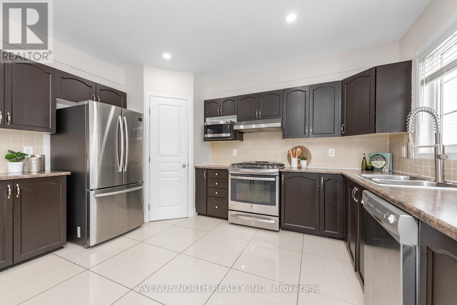 400 Deer View Avenue, Ottawa, Ontario  K1T 0B8 - Photo 17 - X12904444