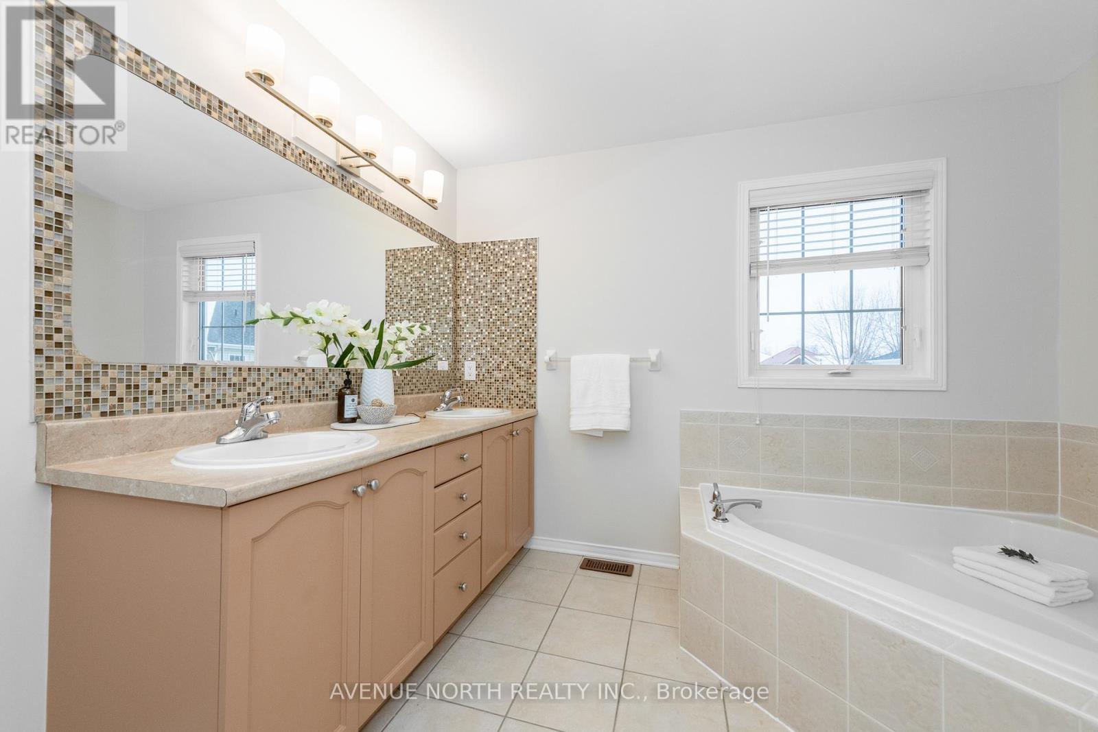 400 Deer View Avenue, Ottawa, Ontario  K1T 0B8 - Photo 27 - X12904444