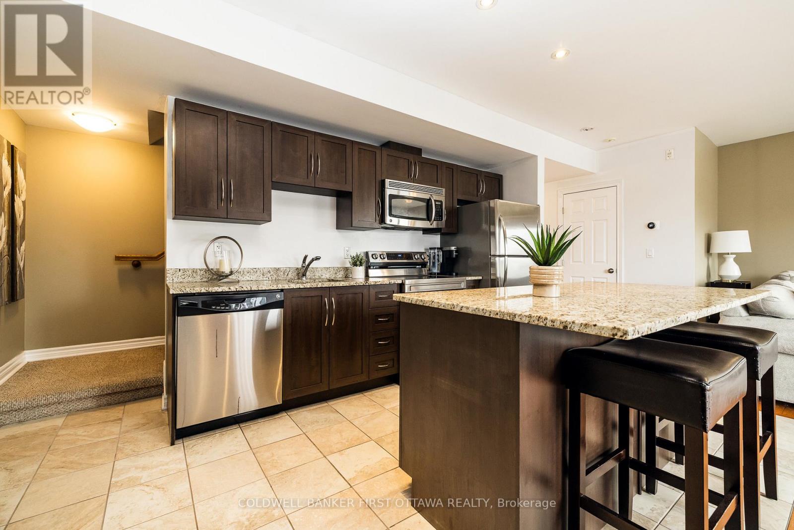 6 - 1210 Mcwatters Road, Ottawa, Ontario  K2C 3Y2 - Photo 10 - X12904460