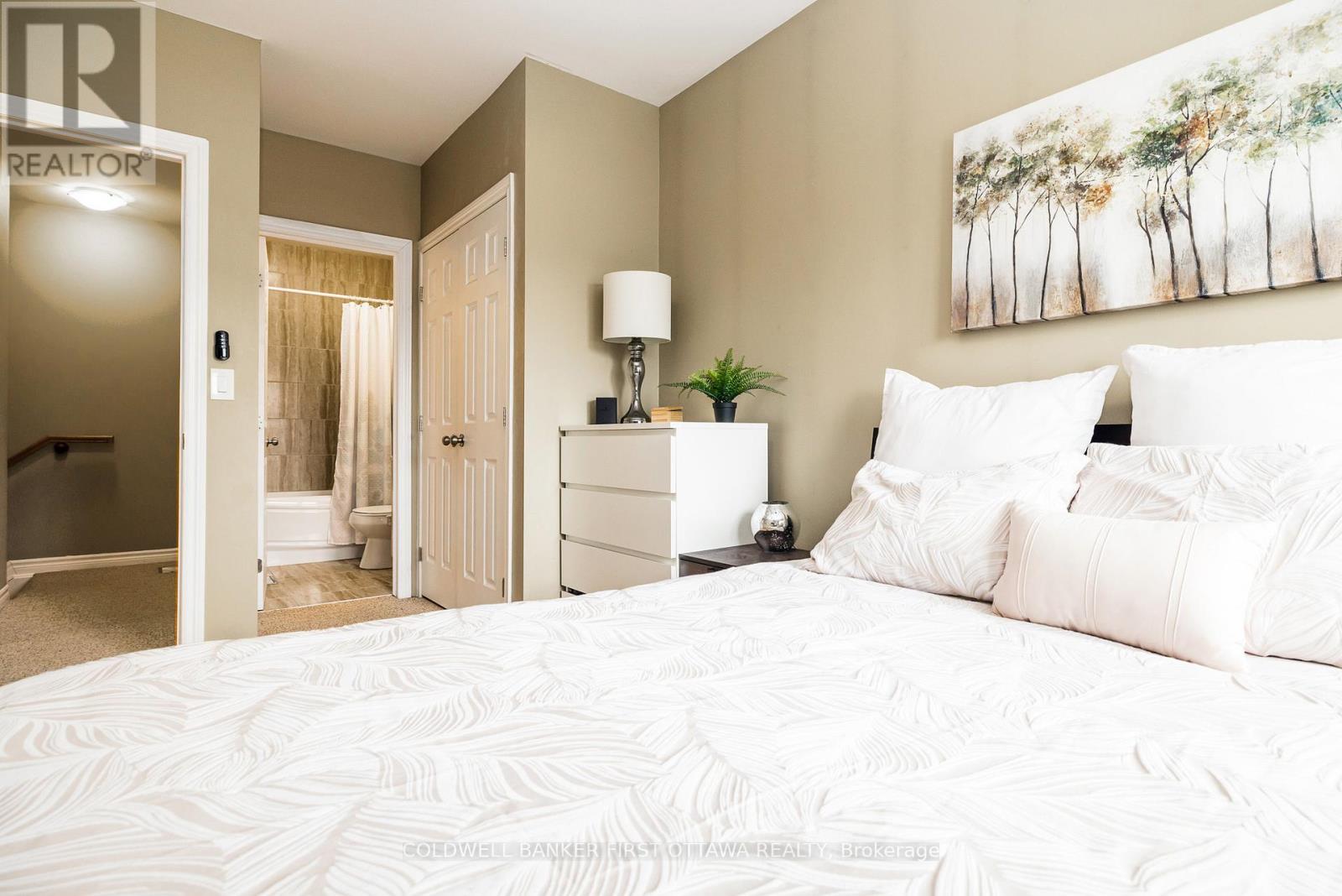 6 - 1210 Mcwatters Road, Ottawa, Ontario  K2C 3Y2 - Photo 18 - X12904460