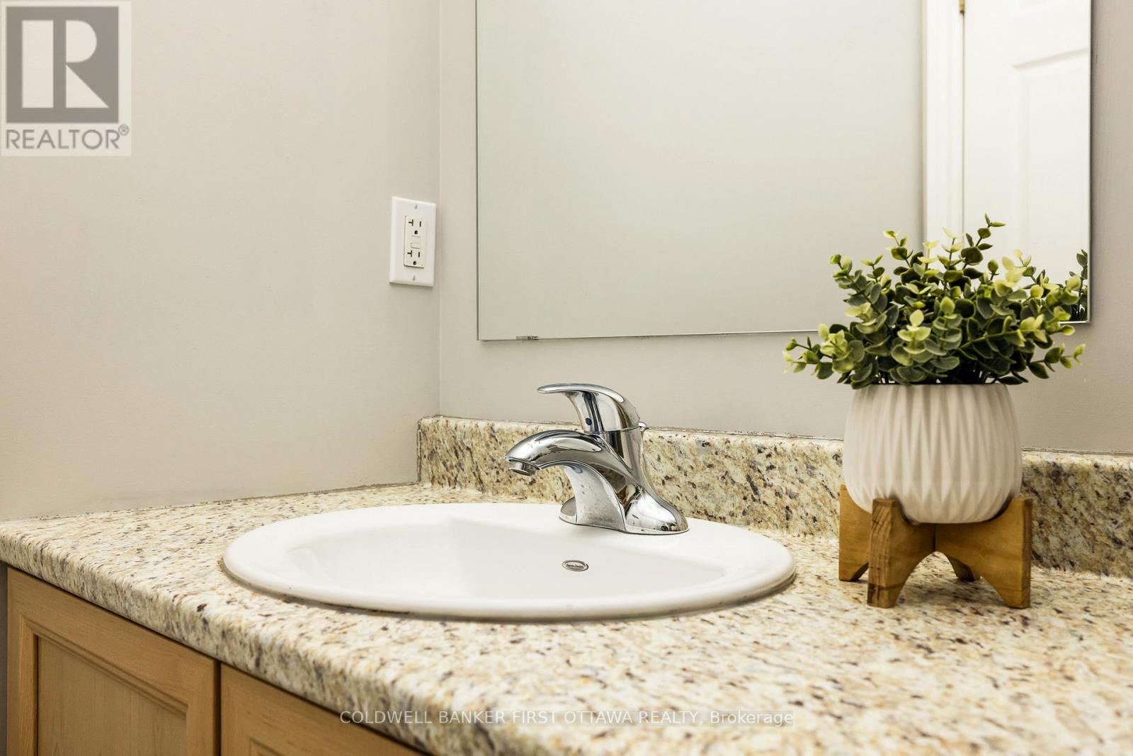 6 - 1210 Mcwatters Road, Ottawa, Ontario  K2C 3Y2 - Photo 24 - X12904460