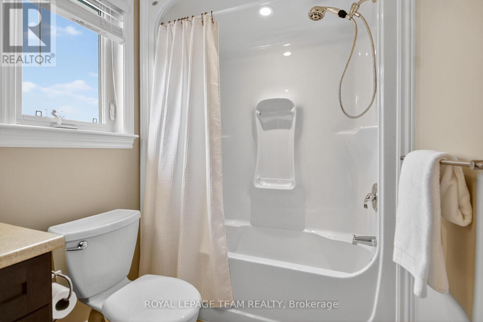 124 Comba Drive, Carleton Place, Ontario K7C 4V2 - Photo 29 - X12904536