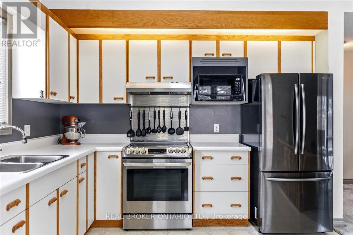 106 Spruceside Crescent, Pelham, Ontario  L2E 1S0 - Photo 10 - X12904530