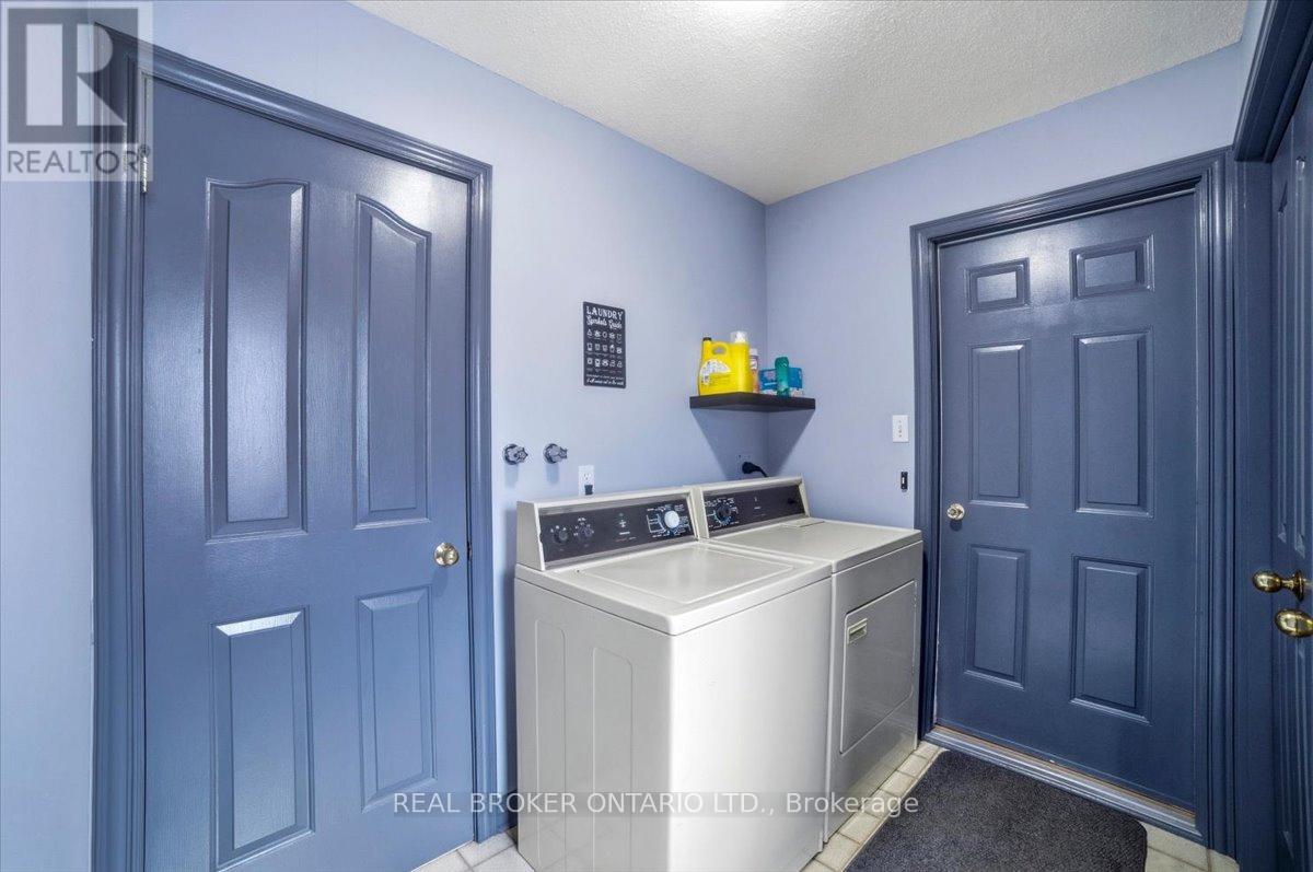 106 Spruceside Crescent, Pelham, Ontario  L2E 1S0 - Photo 13 - X12904530