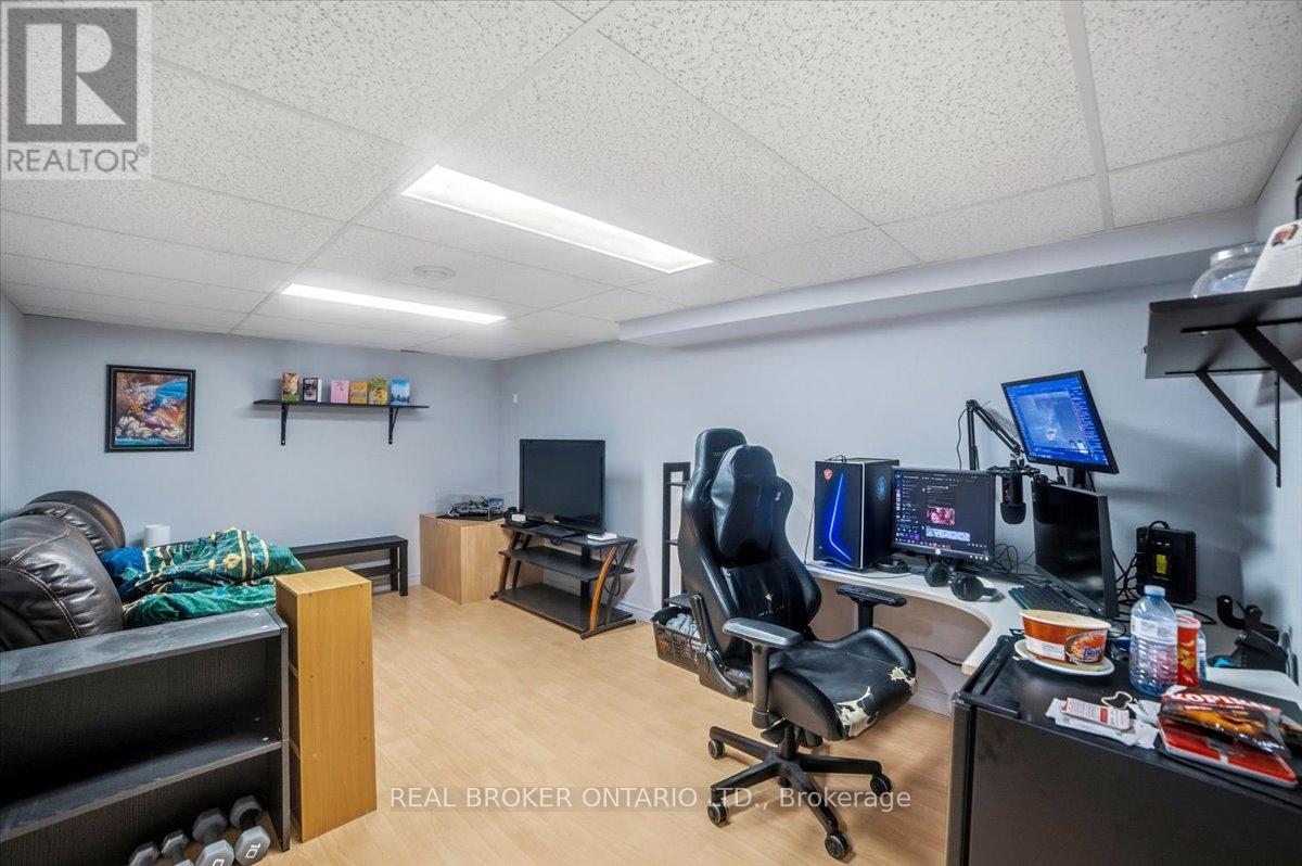 106 Spruceside Crescent, Pelham, Ontario  L2E 1S0 - Photo 30 - X12904530