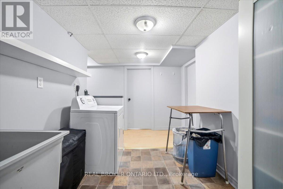 106 Spruceside Crescent, Pelham, Ontario  L2E 1S0 - Photo 32 - X12904530