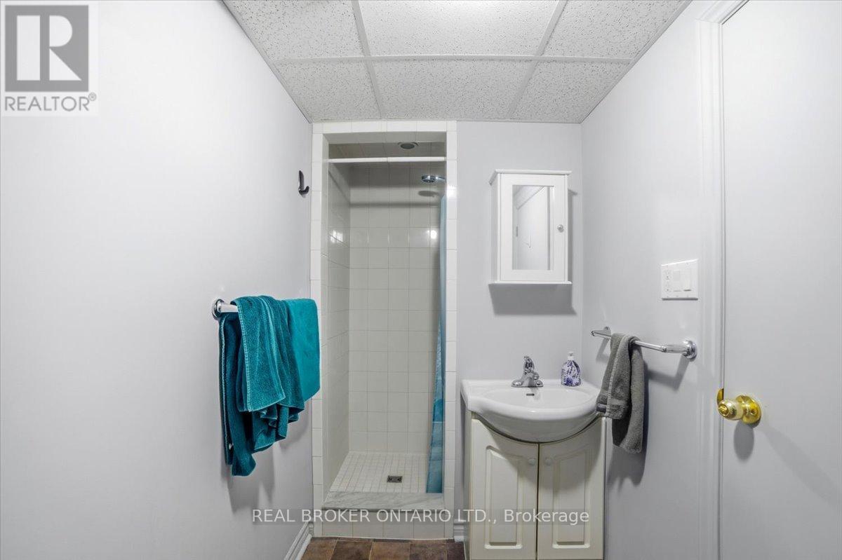 106 Spruceside Crescent, Pelham, Ontario  L2E 1S0 - Photo 33 - X12904530