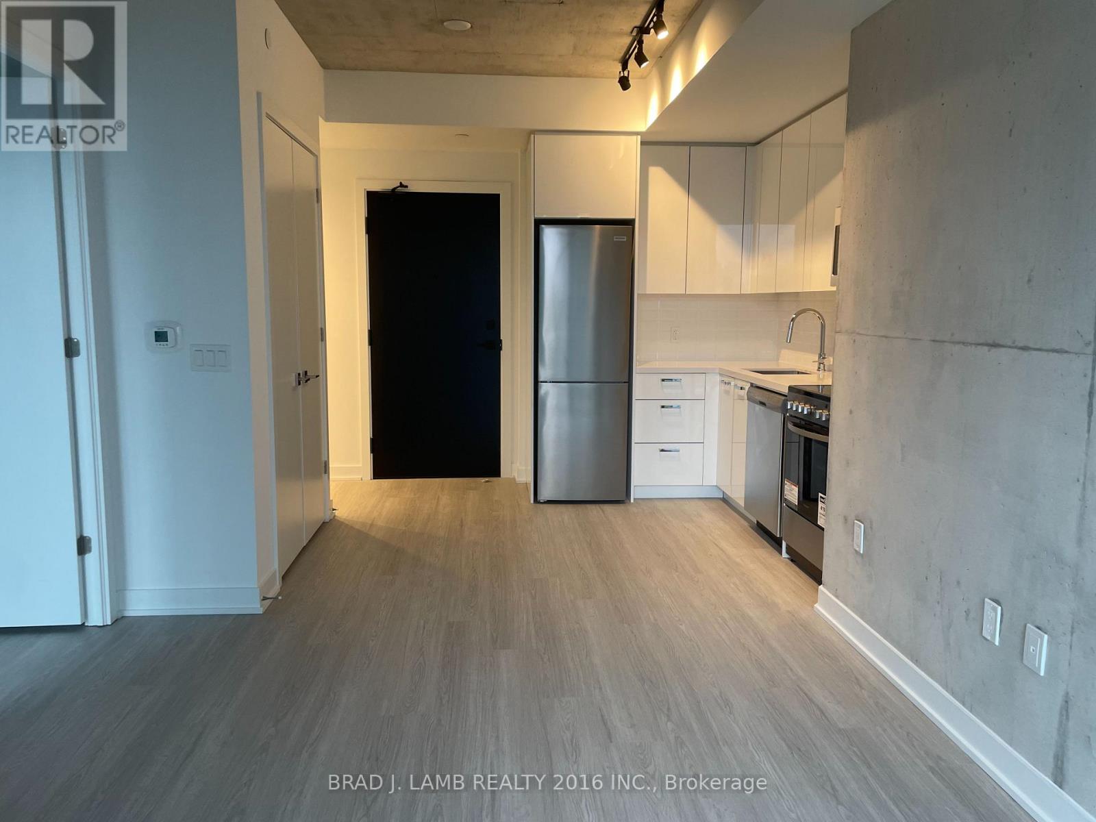 1106 - 284 King Street, Toronto, Ontario  M5A 1K4 - Photo 2 - C12904452