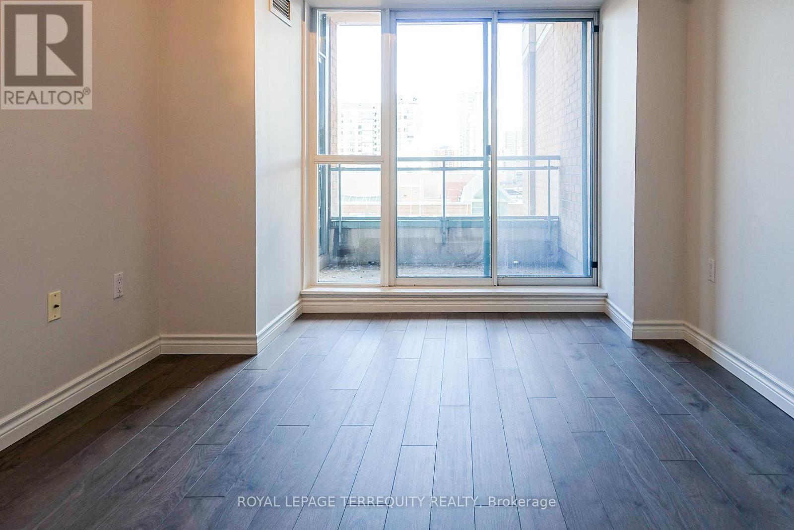 702 - 887 Bay Street, Toronto, Ontario  M5S 3K4 - Photo 10 - C12904462