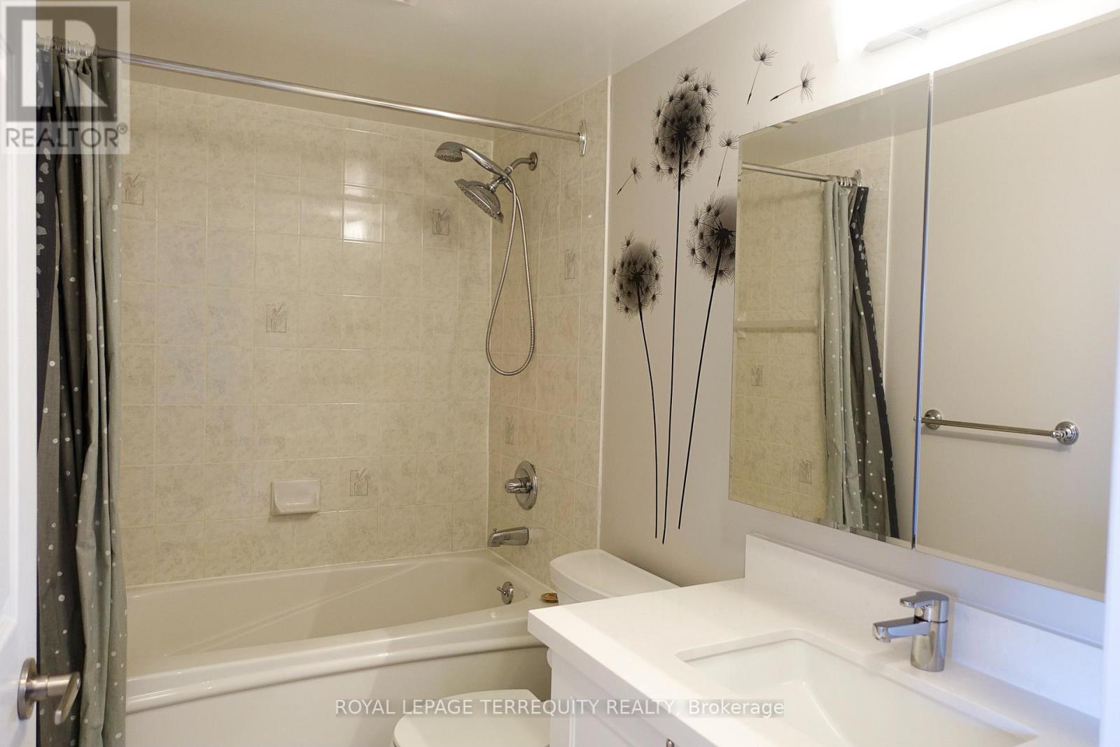 702 - 887 Bay Street, Toronto, Ontario  M5S 3K4 - Photo 12 - C12904462