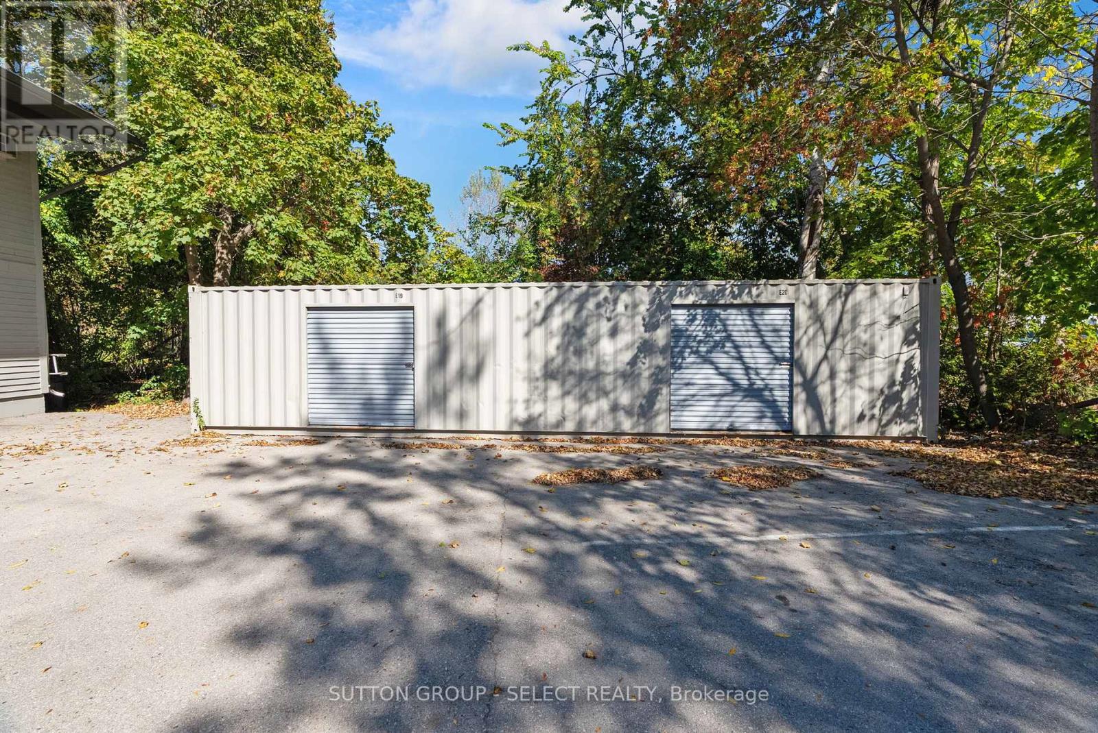 47 Ontario Street N, Lambton Shores, Ontario  N0M 1T0 - Photo 17 - X12481199